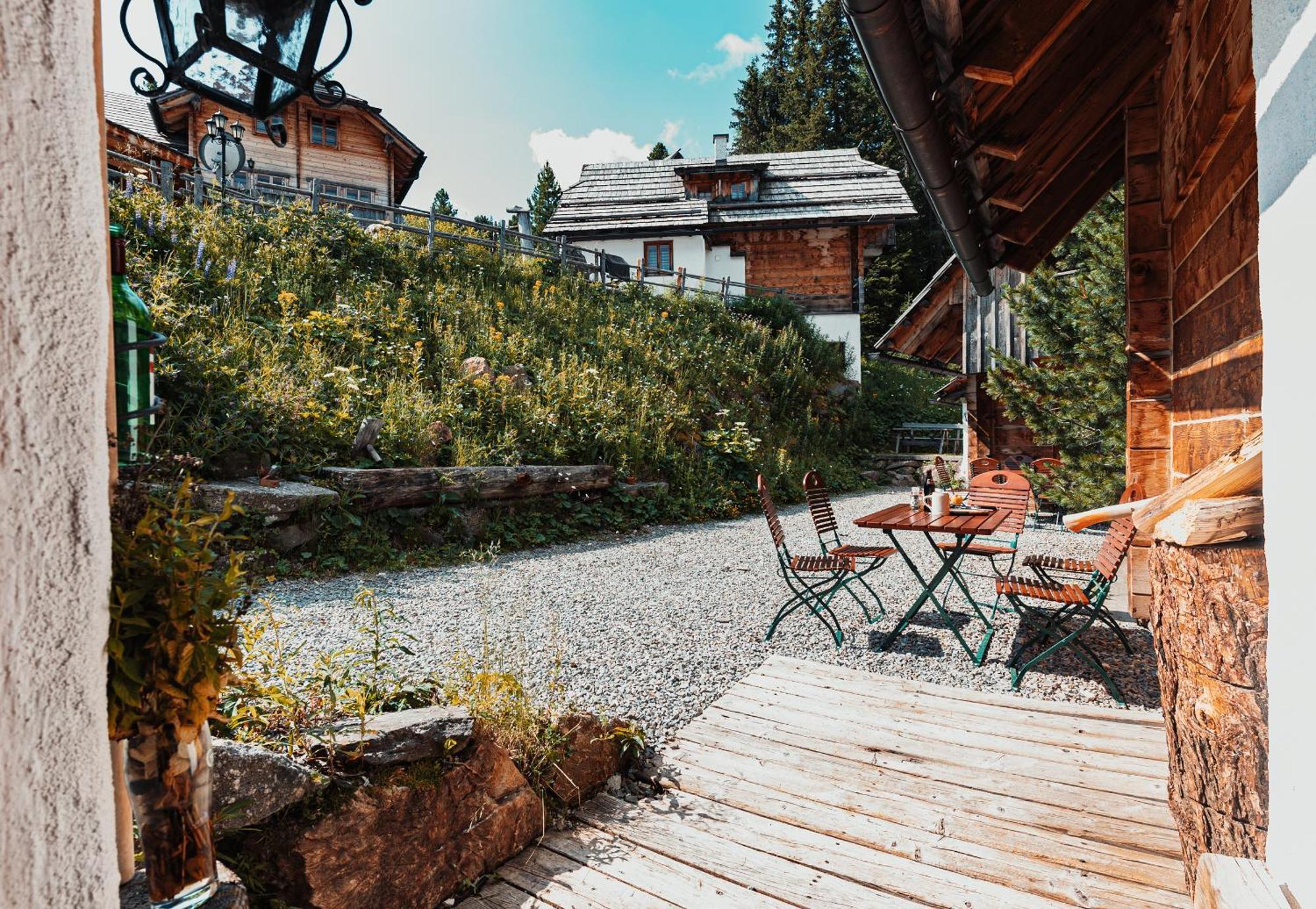 Mei Zeit Huettendorf Turracher Hoehe Exterior photo